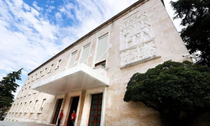 Vendim i qeverisë/ Projektligj për mbrojtjen e sinjalizuesve të shkeljeve