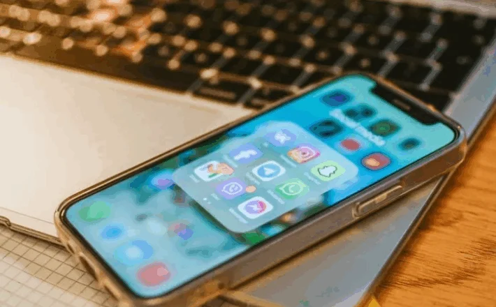 VENDIMI/ Danimarka ndalon me ligj rrjetet sociale për fëmijët nën 15 vjeç