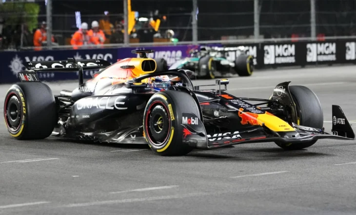 Verstappen triumfon në Las Vegas dhe shpreson ende, Norris i dyti dhe i afrohet titullit, zhgënjen Piastri