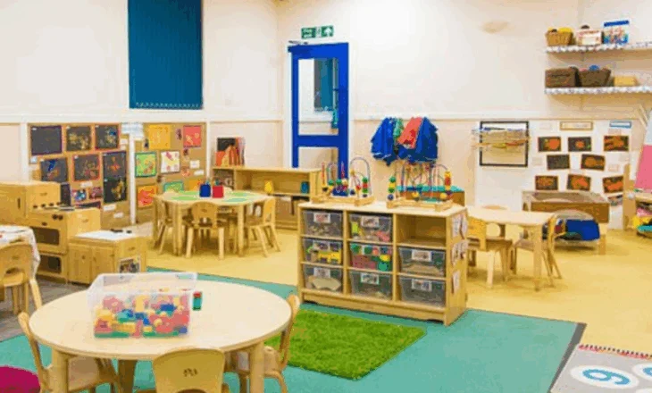 Vetëm 10% e fëmijëve nën moshën 3 vjeç janë në çerdhe publike, 18 bashki nuk kanë fare shërbim