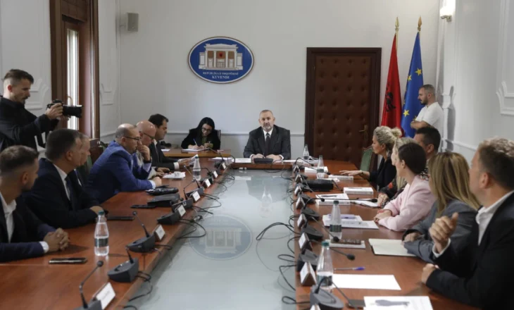 Veting më i ashpër për KLP dhe KLGJ, PS propozon ndryshime në reformën në drejtësi