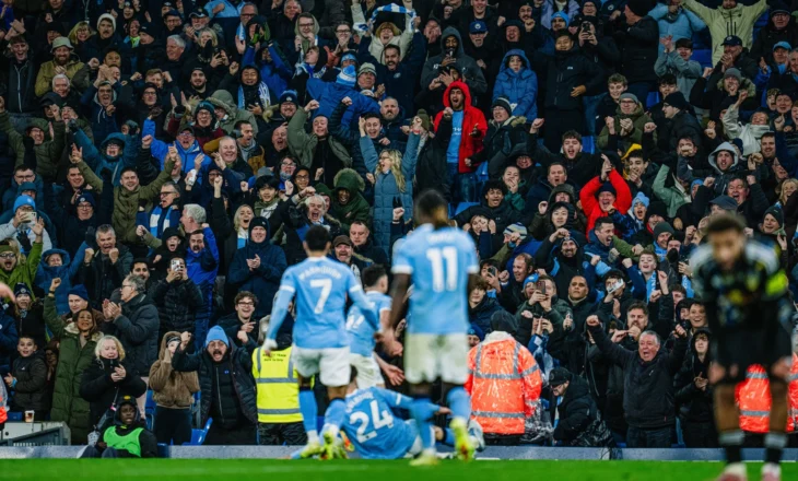 VIDEO/ 5 gola në Manchester, Foden nderon Cityn