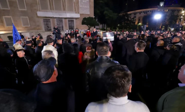 VIDEO/ Berisha: Kjo foltore e përmbush misionin e saj vetëm kur shqiptarët të largojnë këta hajdutë nga qeveria