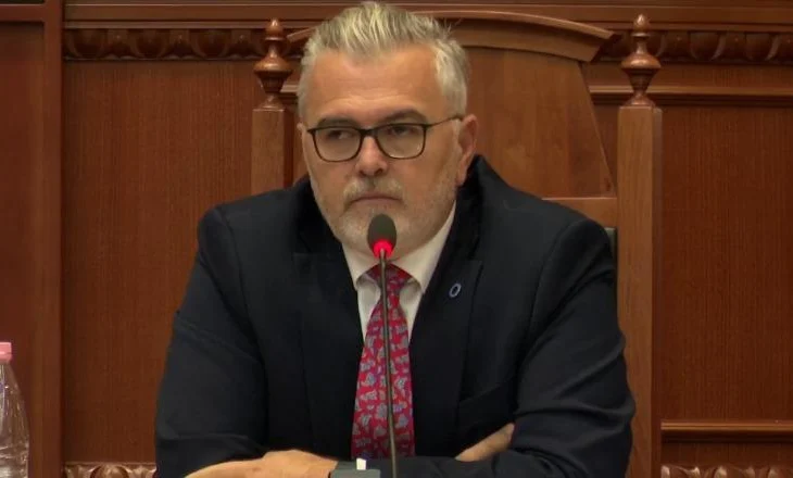 VIDEO-Gogu i kujton Nokës vilën 760 mijë euro te Gjiri i Lalzit: Na duhet një përgjigje për akuzën që të bëri shoku i bankës