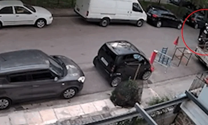 VIDEO/ Momenti kur i riu shqiptar rreh për vdekje grekun në Athinë