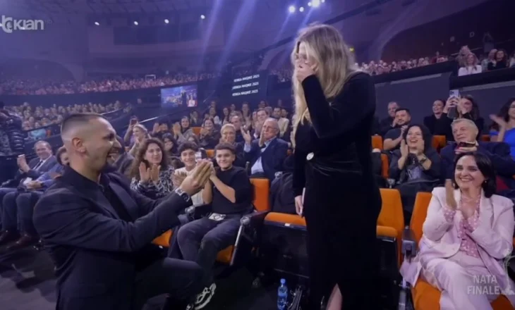 Video/ Ndodh propozimi për martesë në ‘Kënga Magjike’: Të dua në jetë të jetëve