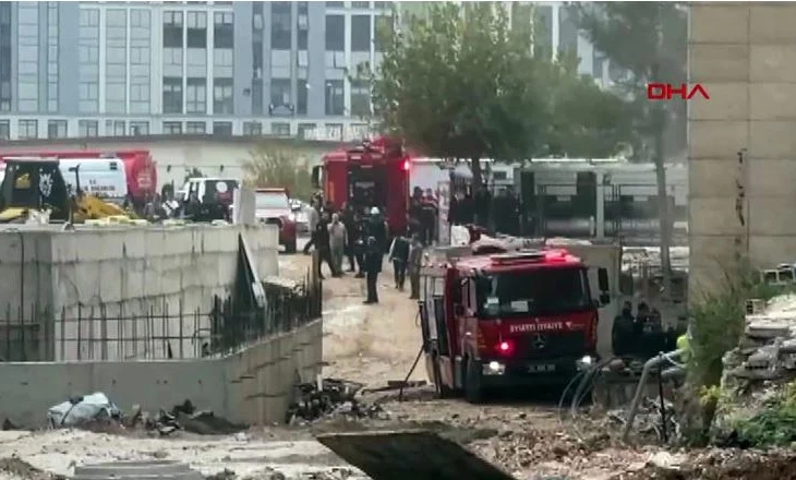 VIDEO-Një gjykatë në Turqi përfshihet në një shpërthim të fuqishëm/ Mister shkaqet, plagoset zyrtari