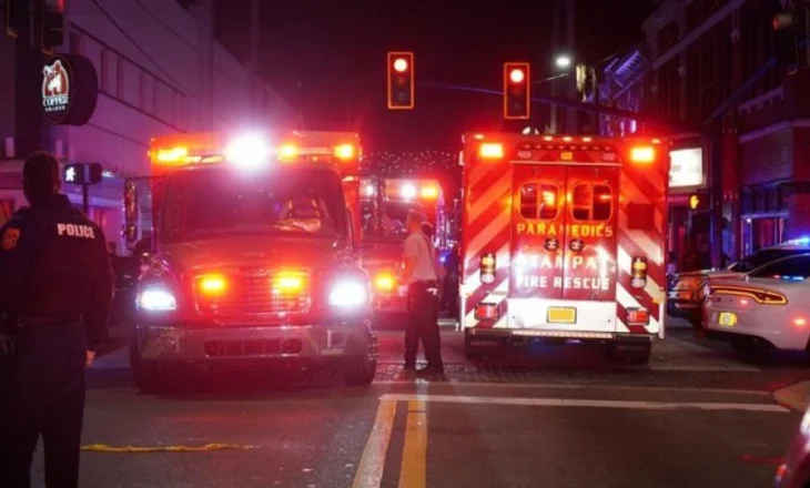 VIDEO/ Po i ikte policisë, i riu përfundon me makinë në lokal, 4 viktima dhe 11 të plagosur