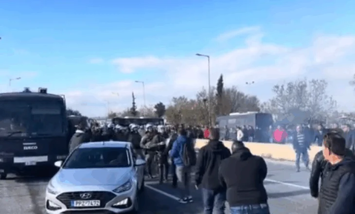 VIDEO/ Protesta në Greqi! Gaz lotsjellës drejt fermerëve, disa të plagosur