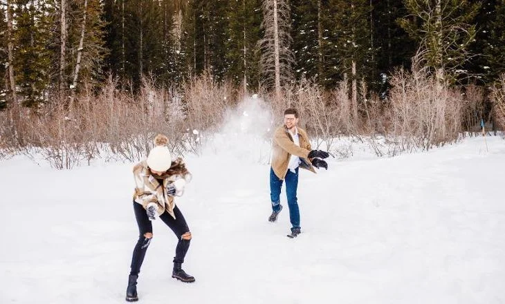 VIDEO/ Reshjet e dëborës “stolisin” fshatrat e Elbasanit, Gramshit dhe Librazhdit