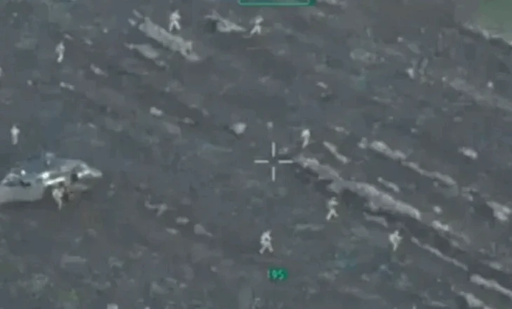 VIDEO / Rusia ndal operacionin e specialëve ukrainas, rrëzon helikopterin në Pokrovsk, 11 viktima