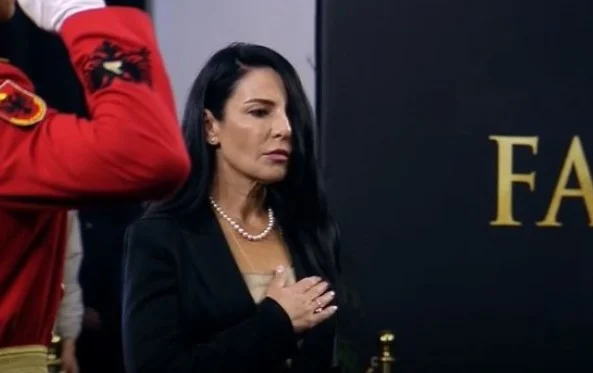 VIDEO/ Socialistët ‘braktisin’ Ballukun në homazhet për Nanon, numri 2 i qeverisë e vetme në Pallatin e Kongreseve