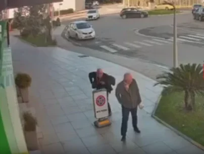 VIDEO-Vrasja e Gilmando Danit, si i shpëtuan dy kalimtarë plumbave në Rinas