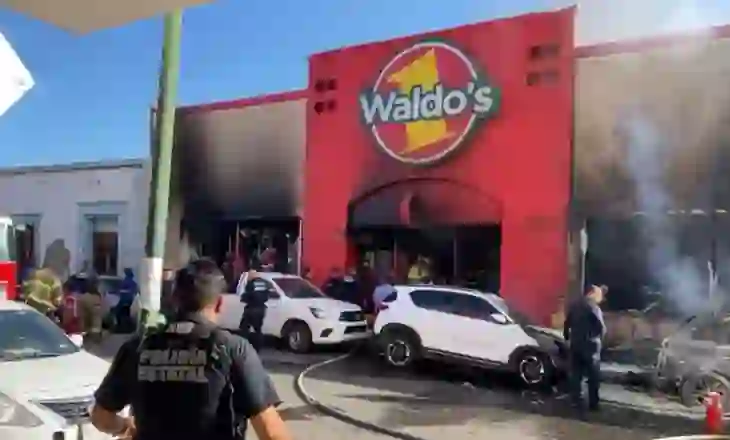 (VIDEO)Zjarr në një rrjet dyqanesh në Meksikë, humbin jetën 23 persona