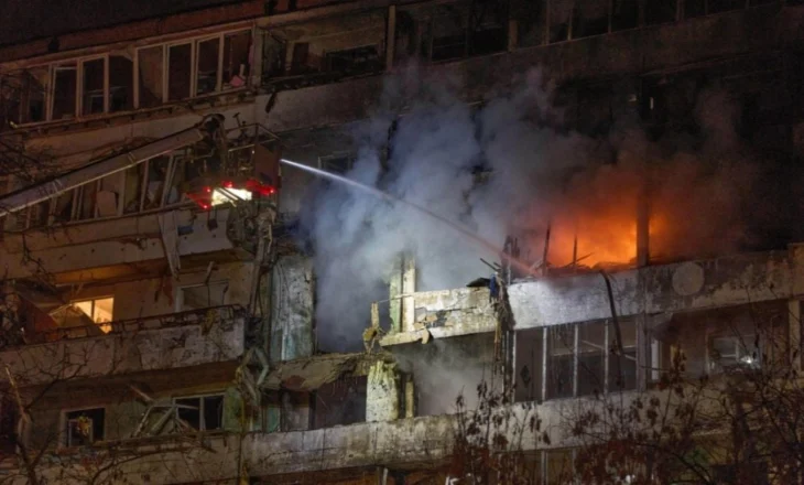 Vijojnë sulmet në Ukrainë, një viktime dhe 7 të plagosur gjatë natës në Kiev