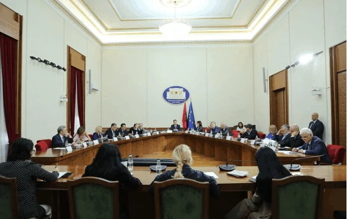 Zbardhen diskutimet në Konferencën e Kryetarëve, PD: Duam debat për minimumin jetik