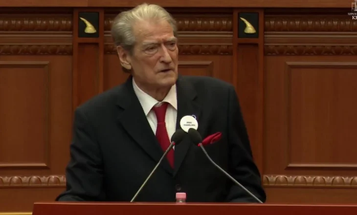 “Zbrazet” Kuvendi kur raporton kreu i KLSH-së, Berisha: Bravo të qoftë Damian që qëndrove, ku i ke ministrat pastor