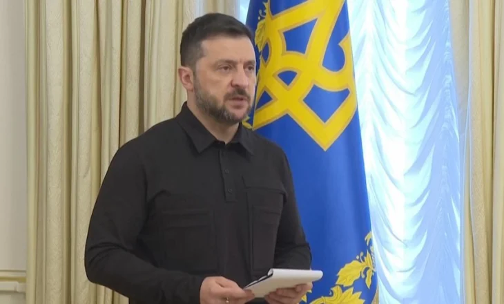 Zelensky përballë skandalit të korrupsionit