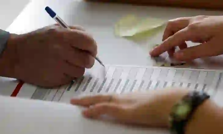 Zgjedhjet e parakohshme/ Republika Srpska e Bosnjës voton këtë të dielë për presidentin e ri