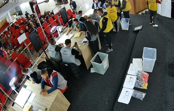 Zgjedhjet lokale  në 5 bashki, nis numërimi i votave në Tepelenë dhe Berat