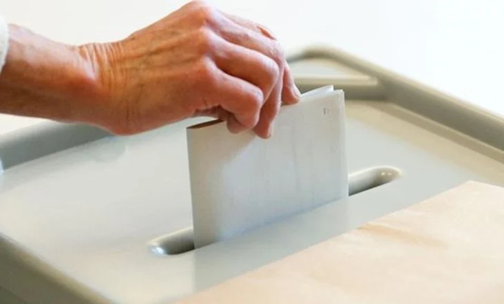 Zgjedhjet në 5 bashki/ KQZ publikon sa është pjesëmarrja në orët e para, kryeson Mati