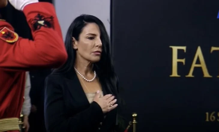 Zv/kryeministrja e vetmuar në ceremoni/ Belinda Balluku në homazhet për Nanon si e pandehur