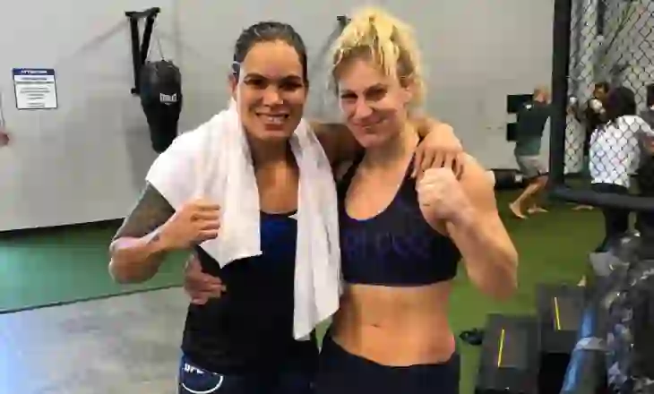 Zyrtare! Ish-kampionia e botës rikthehet në kafaz pas më shumë se dy vitesh, duelon për titullin