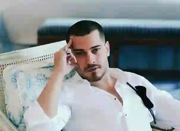 Zyrtarisht, Cagatay Ulusoy mashkulli më i pashëm i Turqisë për vitin 2025