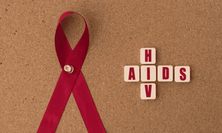 1 Dhjetori/ 125 raste të reja me HIV në 2025, më të prekur meshkujt dhe grupmosha 35-44 vjeç