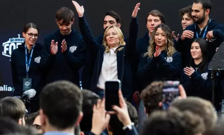 10 mijë euro kompjuter për Giorgia Melonin… po kush po ia dhuron?