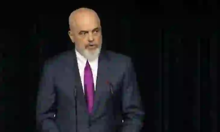 100-vjetori i Urdhrit të Skënderbeut/ Rama: Ishte si një masë graniti në Shqipërinë e Re. Nderi, parimi që vë një popull..