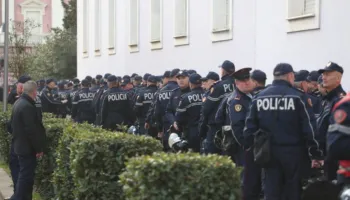 1300 efektivë në terren/ Protesta e opozitës, policia e shtetit gati për çdo skenar