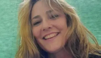 30 vjet më vonë, zëri i gruas që paralajmëroi skandalin Epstein del në dritë