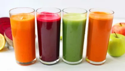 4 lëngjet më të mira për pastrimin e trupit që mund të përgatiten në shtëpi