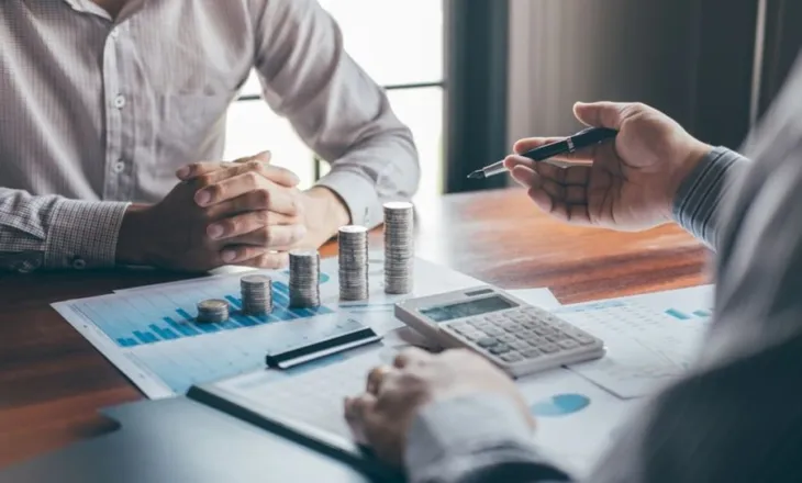 636 milionë euro gjenerohen nga konsumi 11 mujor, buxheti arkëton 89 milionë euro më shumë nga TVSH