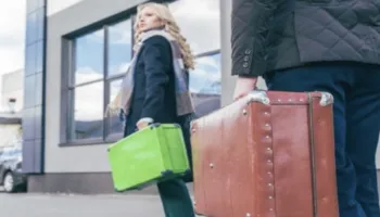 70% e shqiptarëve në BE janë nën 45 vjeç/ Emigracioni po zbraz Shqipërinë nga moshat aktive