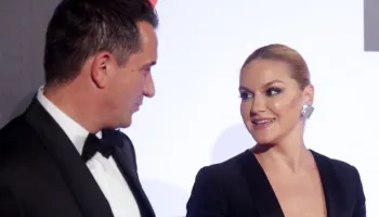 A është Ajola Xoxa shtatëzënë? Gazetarët zbulojnë lajmin