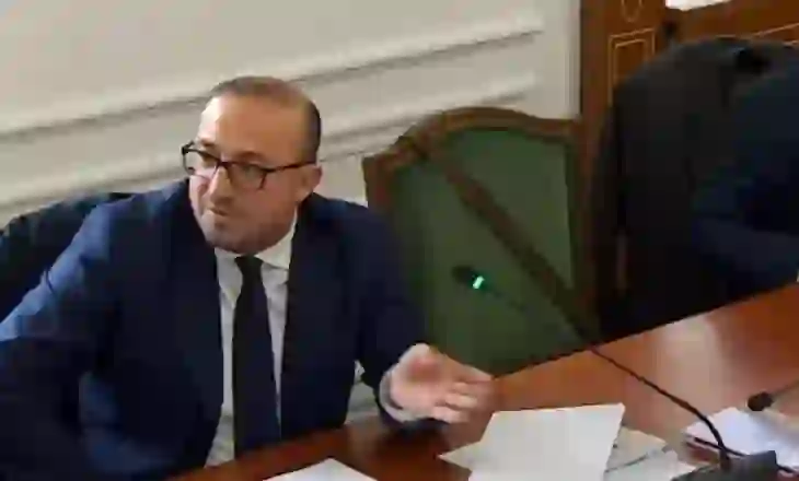 “A është konflikt interesi?”/ Habit Korreshi: Gruaja nuk do shkojë në krevat me mua, por me…