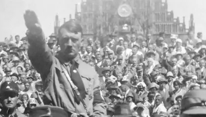 A kishte Hitleri një fëmijë të fshehtë? Mediat angleze ngrenë pikëpyetje: Kush është aristokratja…