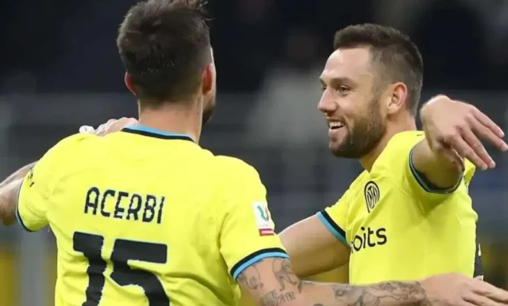 Acerbi dhe De Vrij e mbyllën ciklin e tyre, Inter e gjen zgjidhjen te… Barcelona