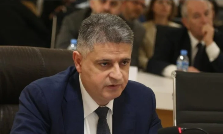 Adnan Xholi kujton çështjet e nxehta që ka hetuar: Dy biznesmenë u detyruan të hapnin varet e tyre