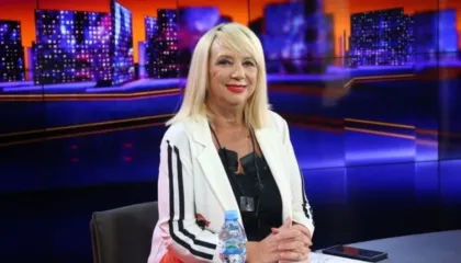 Adriana Kalaja: Të rrethojmë Kryeministrinë deri në rrëzimin e Ramës