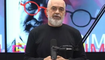 Afera e AKSHI/ Nuk ndalet Rama: Drejtoresha e Kapur ne skandal ka bere pune te jashtezakonshme