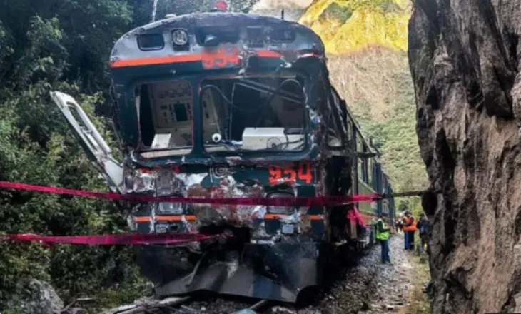Aksident hekurudhor në Machu Picchu/ Një person ndërron jetë dhe 40 të tjerë plagosen nga përplasja kokë më kokë e dy trenave