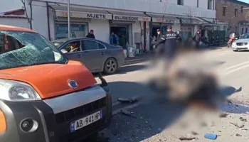 Aksident i rëndë në Lushnjë, 30-vjeçari përplaset nga një makinë, i riu në gjendje kritike për jetën