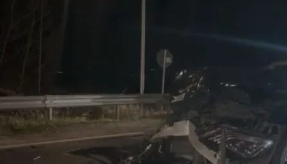 Aksident në aksin Lezhë–Shkodër/ Përplasen dy automjete, tre të plagosur