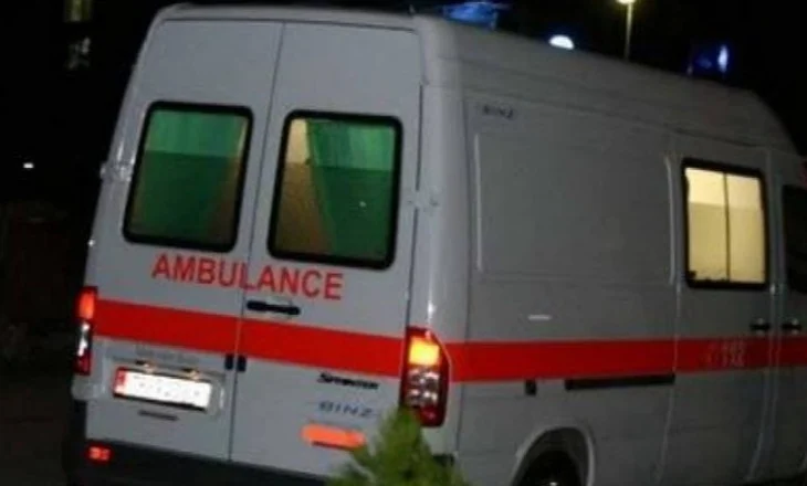 Aksident në aksin Mbreshtan-Pashalli, kamionçina del nga rruga. Plagosen 4 persona