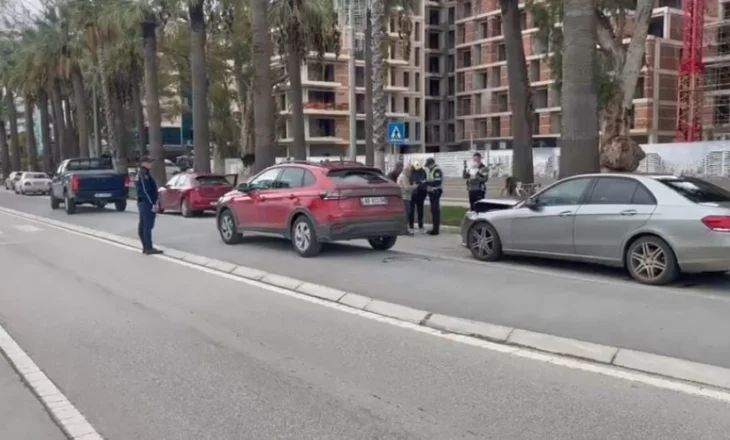 Aksident zinxhir në Lungomaren e Vlorës/ Përfshihen tre automjete, një vajzë dërgohet në spital