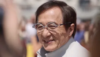 Aktori i njohur Jackie Chan do të dhurojë të gjithë pasurinë e tij për bamirësi!