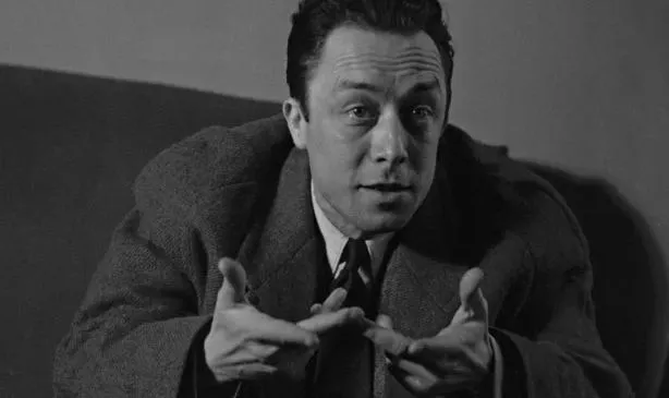 Albert Kamy: Mos ki frikë të rrish vetëm… ti ke nevojë të marrësh frymë…